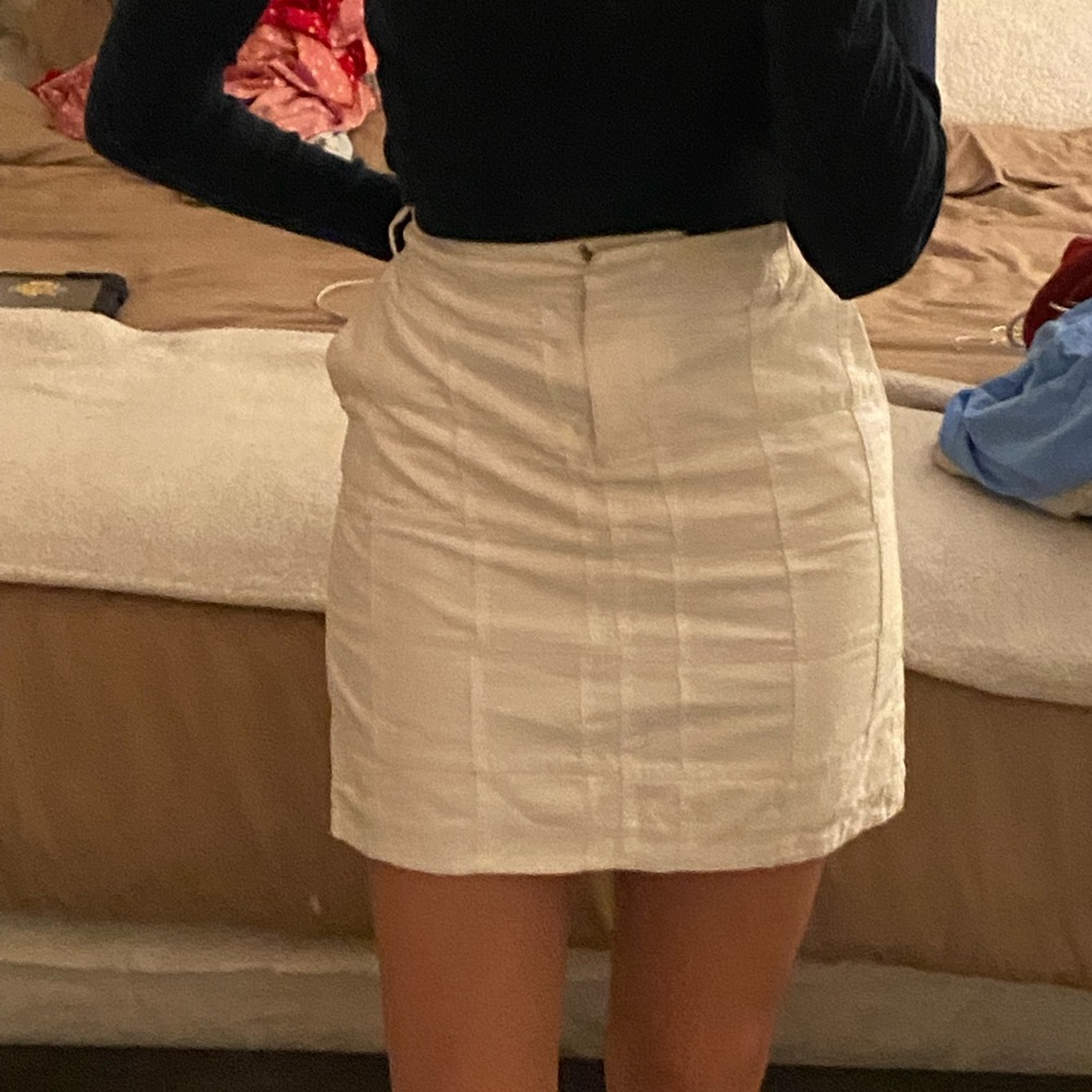 white mini cargo skirt